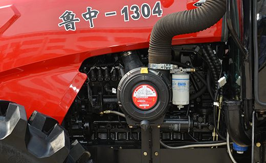 AG百家乐-1304型拖拉机