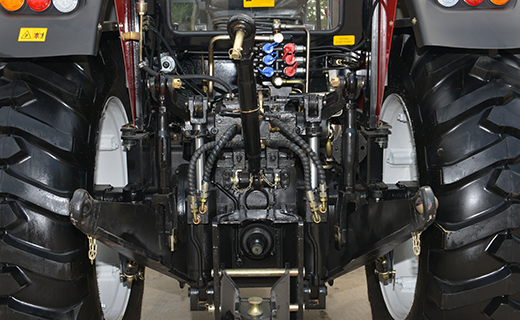 AG百家乐-1404型拖拉机